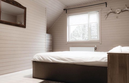 Sosnovskoye House | Cozy Cottages at Ivanova Dacha with Hot Tub & Pet Friendly
