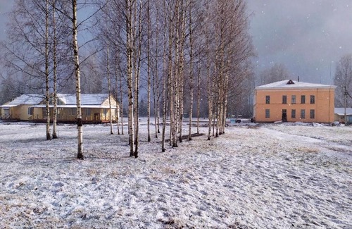 Bol'Shedvorskoe House | Discover Comfort at Коттеджный комплекс "Замок" by the Sea