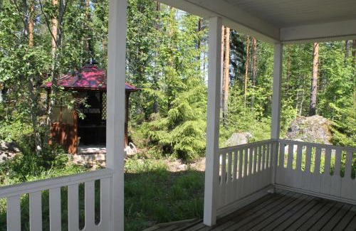 Enonkoski House | Relaxing Cottage in Enonkoski, Finland with Hot Tub