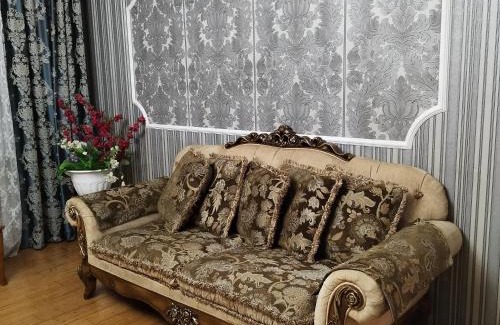 Nur-Sultan House | Welcoming Коттедж Жанкент 74 with Pool & Family Fun