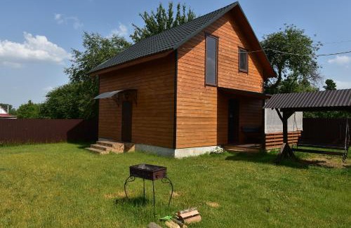 Volyn Oblast House | Cozy Коттедж Злата: Family-Friendly with Breakfast Included