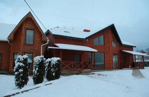 Yasinya Hotel | Experience коттедж "Пятое Колесо" with Pool and Dining