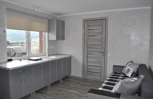 Vorokhta House | Budget-Friendly Кукул: Family Fun with Kitchen Amenities