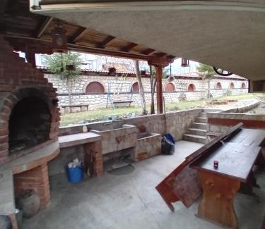 Dobrinishte House | Budget-Friendly Stay at Къща Гергана - Pet and Child Friendly