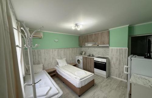 Pirdop House | Top-Rated Family-Friendly Stay at Къща за гости БОНИТА