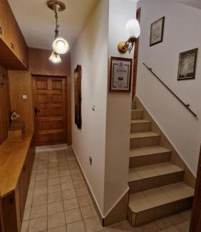 Veliko Tarnovo Apartment | Family-Friendly Kъща за гости Великите - Guest Rated 9.8