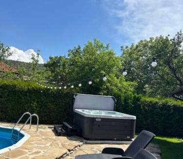 Hisarja Villa | Explore Къща за гости Вила Смокиня in Хисаря – Pet Friendly Retreat