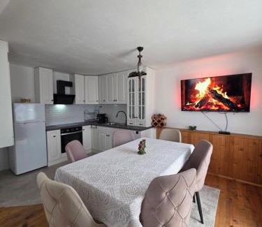 Ravnogor House | Къща за гости ВИРА