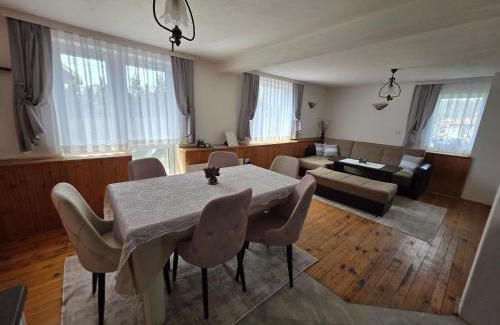 Ravnogor House | Къща за гости ВИРА
