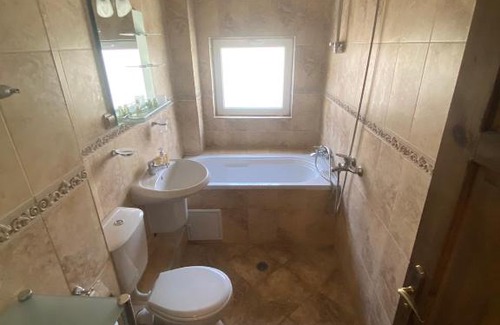 Devin House | Exceptional Guest House ВОДЕНИЦАТА: Pet & Child Friendly Stay