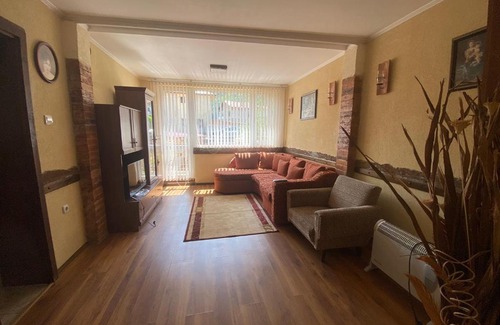 Devin House | Exceptional Guest House ВОДЕНИЦАТА: Pet & Child Friendly Stay
