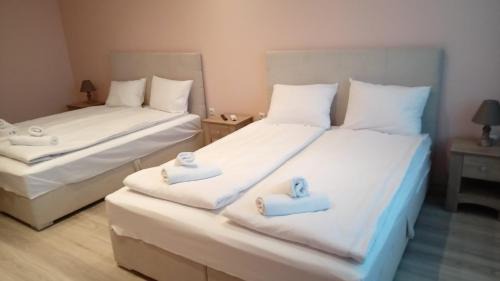 Dobrinishte House | Discover Comfort at КЪЩА ЗА ГОСТИ ГРОШЪ with Ocean Views