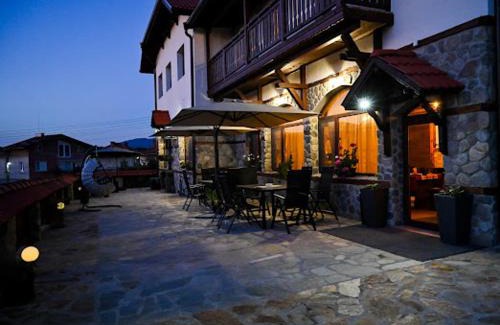 Dobrinishte House | Discover Comfort at КЪЩА ЗА ГОСТИ ГРОШЪ with Ocean Views