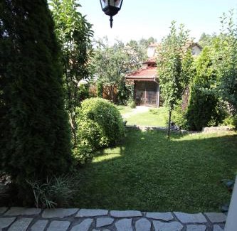 Belogradchik House | Family-Friendly Retreat at Къща за гости Джая - 8.7/10 Rated