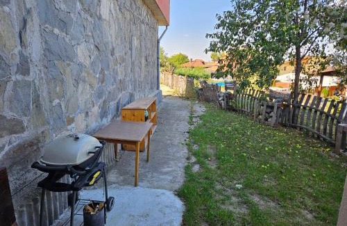 Sapareva Banya Villa | Elite Guest House: Child-Friendly Retreat with 9.9 Rating
