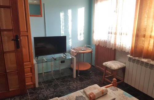Bankya House | Pet-Friendly Къща за гости Жорж with Breakfast & Family Amenities