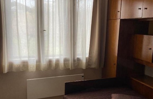 Suhindol House | Explore Къща за гости Ива: Pet-Friendly Retreat with High Ratings