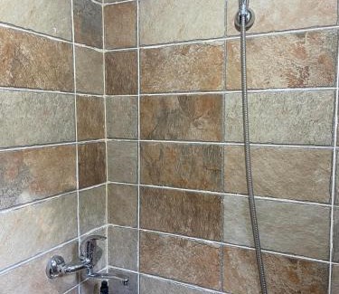 Suhindol House | Explore Къща за гости Ива: Pet-Friendly Retreat with High Ratings