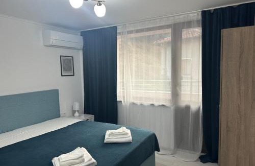 Devin Apartment | Cozy Guest House LIM: Family-Friendly with Dining Options