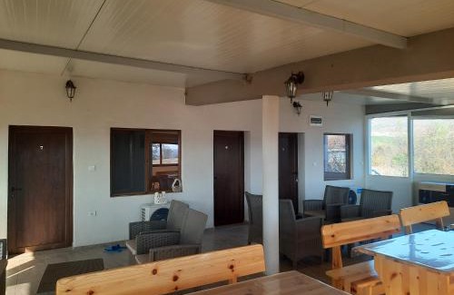 Prilep House | Family-Friendly Stay at Къща за гости Люляк