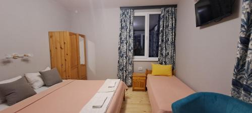 Svoge House | Guest Rated 10/10: Къща за гости Марчела & Restaurant