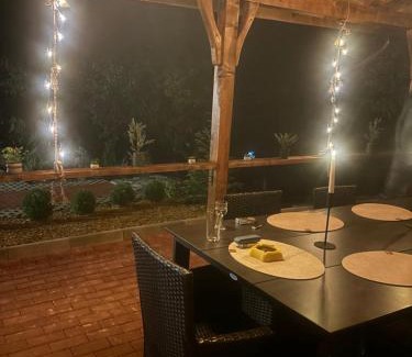 Dupnitsa Villa | Family-Friendly Retreat at Къща за гости “При Язовира”