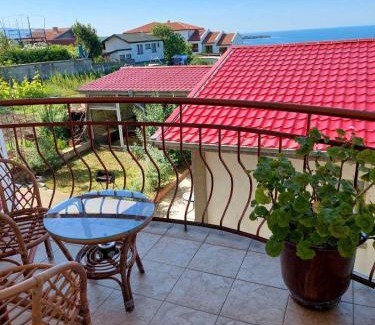 Sinemoretz House | Relax at Къща за Гости "Прохлада" – Family-Friendly Retreat