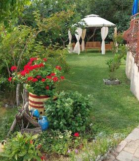 Sinemoretz House | Relax at Къща за Гости "Прохлада" – Family-Friendly Retreat