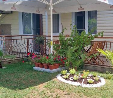 Sinemoretz House | Relax at Къща за Гости "Прохлада" – Family-Friendly Retreat