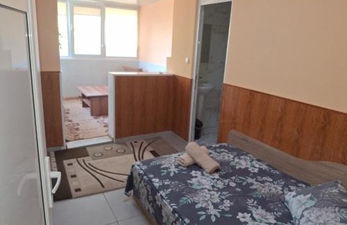 Razgrad Apartment | Discover Relaxation at Къща за гости Релиса