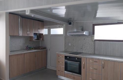 Razgrad Apartment | Discover Relaxation at Къща за гости Релиса