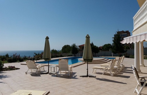 Primorski House | Relax at Къща за гости Розариум with Spa & Private Pool