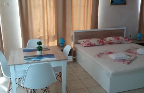 Rezovo House | Family-Friendly Retreat at къща за гости семейство Маврови