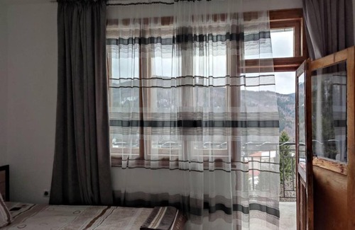 Kasak Apartment | Cozy Stay at Къща за гости “Стоянови”: Pet-Friendly Retreat