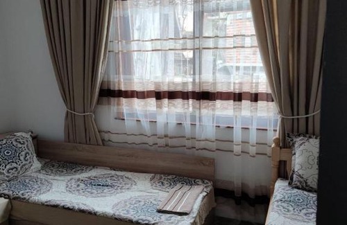 Kasak Apartment | Cozy Stay at Къща за гости “Стоянови”: Pet-Friendly Retreat