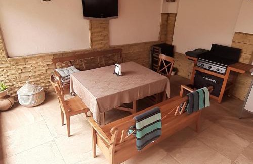 Sapareva Banya Villa | Family-Friendly Retreat at Къща за гости Чечев - 9.3/10!