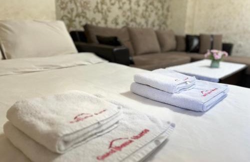 Petrich Apartment | Guest Rated 9.8: Къща за гости Шарон with Delicious Breakfast