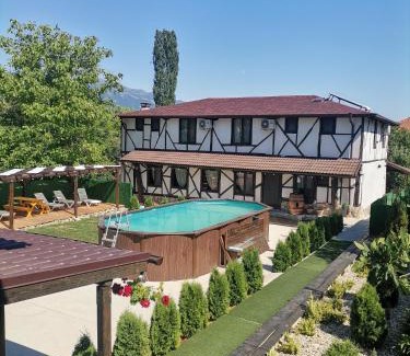 Boboshevo Villa | Discover Къща "Конакъ": Pet-Friendly Retreat with Pool