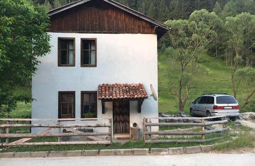 Trigrad House | Tranquil Retreat at Къща край реката - Триград