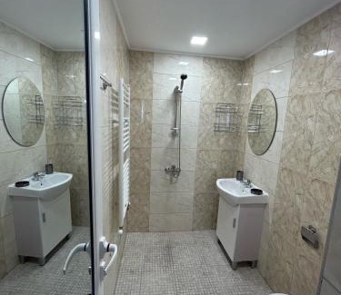 Dobrinishte House | Cozy Kъща Цвети: Family and Pet-Friendly Retreat