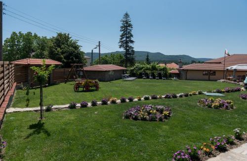 Kozichino Villa | Cozy Guest Houses at Stara Golica with Ocean Views