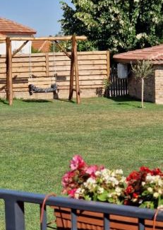 Kozichino Villa | Cozy Guest Houses at Stara Golica with Ocean Views