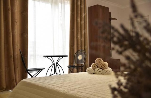 Arkhipo-Osipovka House | Lavender Courtyard: Guest Rated 10/10 with Kitchen Access