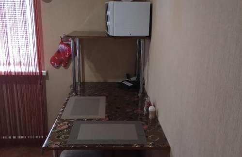 Novorossijsk Apartment | Idyllic Oceanfront Escape at Лазурный берег 3 - Rated 10/10