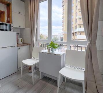 Petrovskoye Apartment | Child-Friendly Light Studio Near Kharkiv Passenger Station