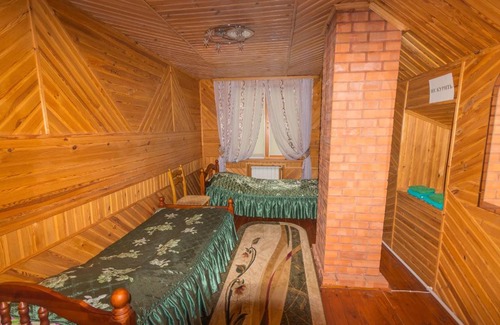 Ustye Cabin | Discover Лесниково: Pet-Friendly Retreat with Breakfast