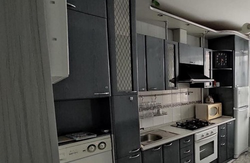 Omsk Apartment | Top Rated Pet-Friendly Stay at Лукашевича 13
