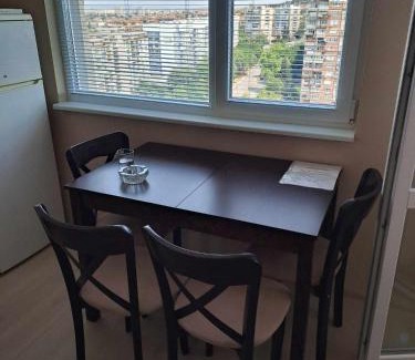 Yambol Apartment | Elegant Apartment with Park and City Views, Rated 8.5/10