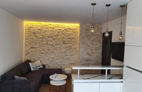 Samokov Apartment | Elegant Apartment with WiFi, 10km from Borovets - Rated 9.8