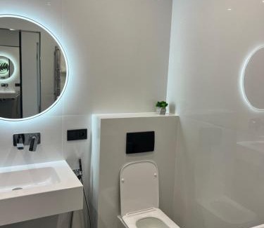 Rivne Apartment | Child-Friendly Luxury Suites at ЖКАрена - Guest Rated 9.6